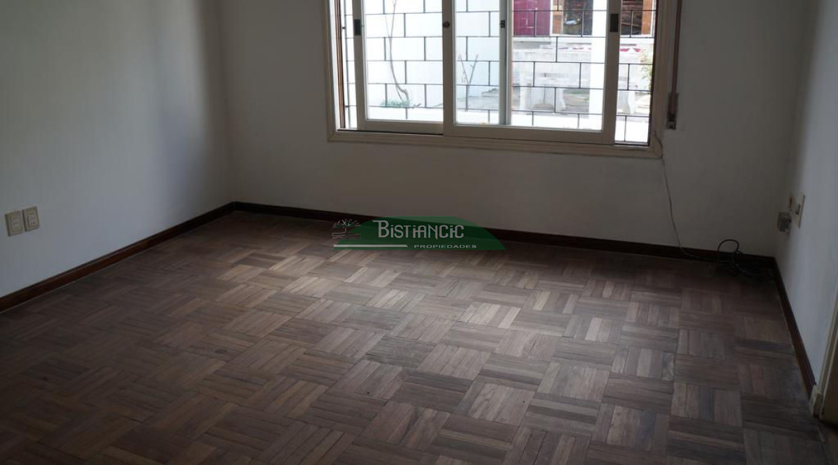 Casa ID.2685 - Casa en alquiler anual en el centro de Maldonado.