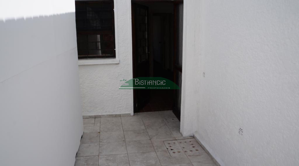 Casa ID.2685 - Casa en alquiler anual en el centro de Maldonado.
