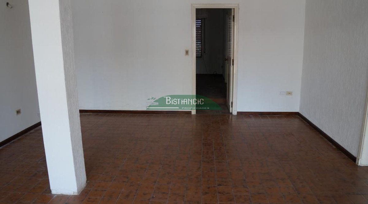 Casa ID.2685 - Casa en alquiler anual en el centro de Maldonado.
