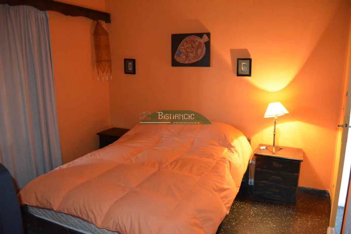 Casa ID.2703 - Chalé en Las Delicias , próximo al mar, 3 dorm 2 baños, tejas y ladrillos. Venta US$ 310.000