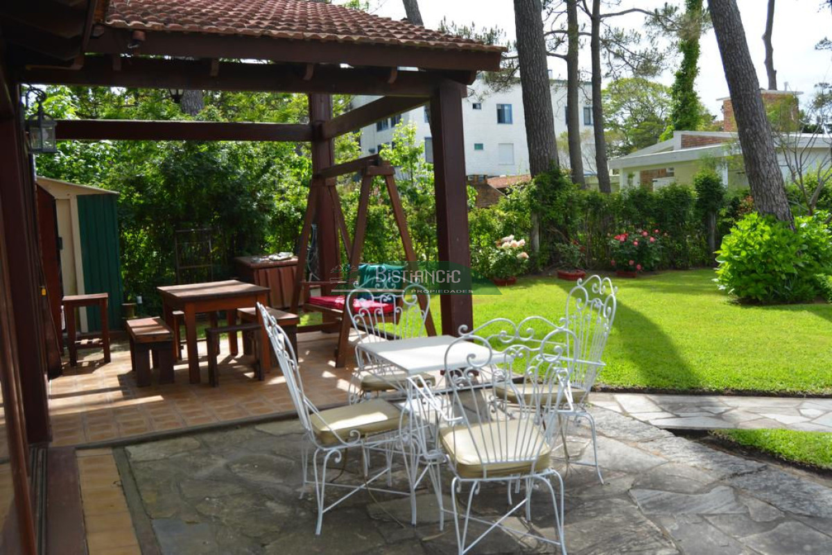 Casa ID.2741 - Chalé 3 dorm 2 bañ serv , barbacoa cerca mar Enero