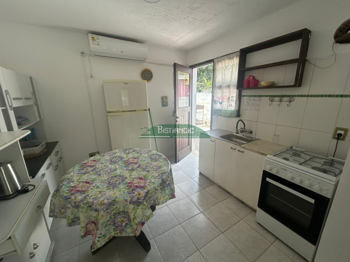 Casa ID.3030 - Alquiler de temporada o Anual - Casa en Lausana. de 3 dorm, 2 baños, con terraza , patio y estacionamiento.