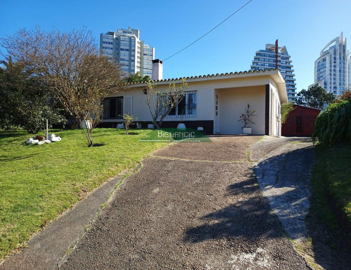 Casa ID.2805 - Prox Roosevelt Chalé 3 dorm mas 2 aptos US$ 249000