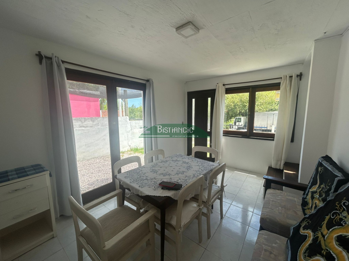 Casa ID.3030 - Alquiler de temporada o Anual - Casa en Lausana. de 3 dorm, 2 baños, con terraza , patio y estacionamiento.