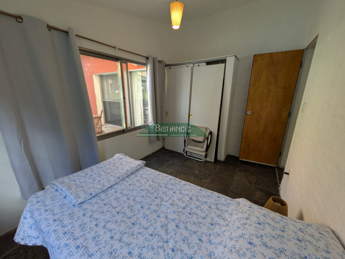 Casa ID.3043 - Hermoso chalet sobre camino la laguna. 3 dorm, 1 baño, barbacoa con baño y deposito. Patio y Estacionamiento. 