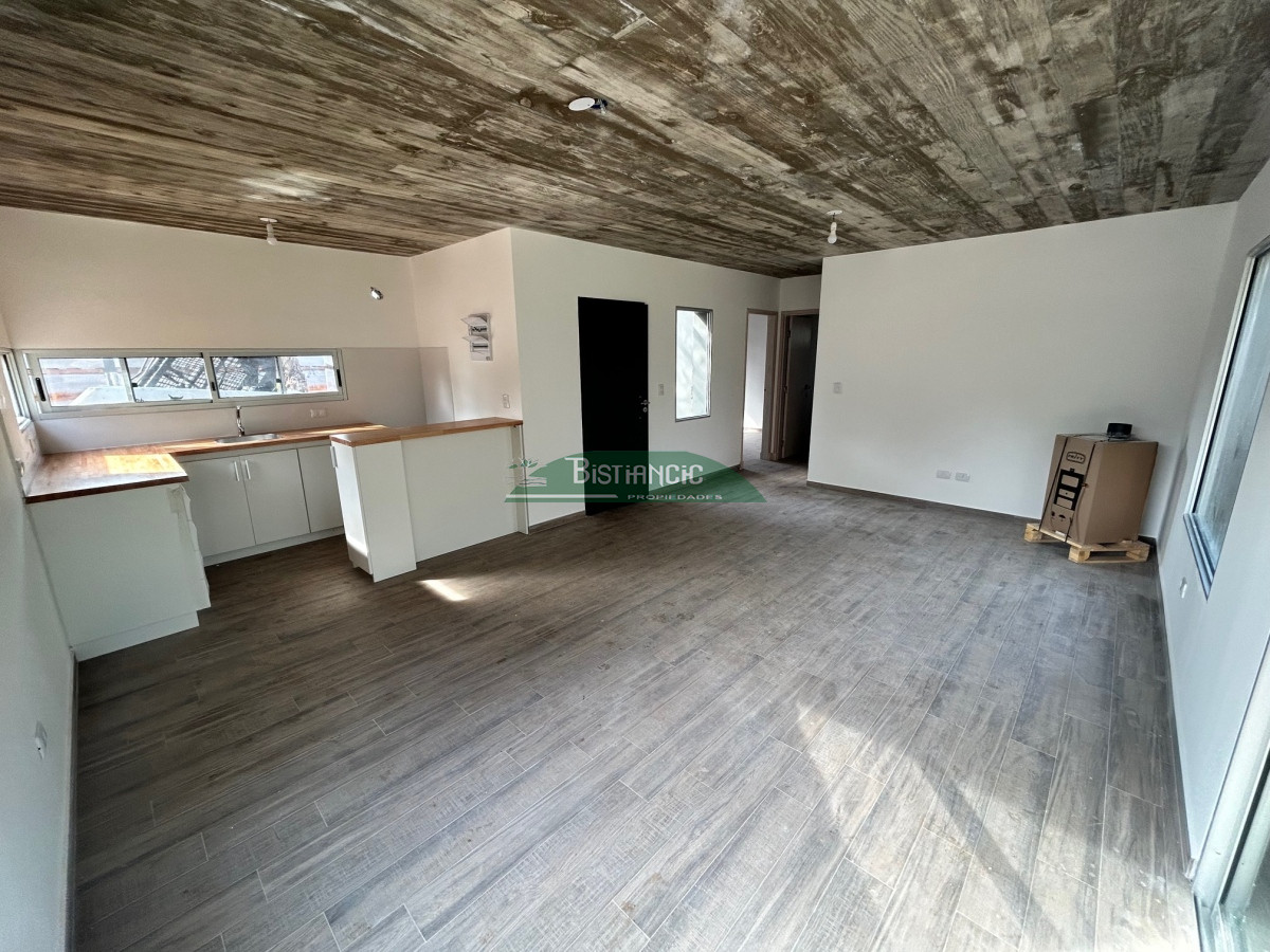 Casa ID.2275 - Casa a estrenar en barrio privado, construcción tradicional, 2 dorm 2 baños 370 m2 de terreno  US$170.000. financiación