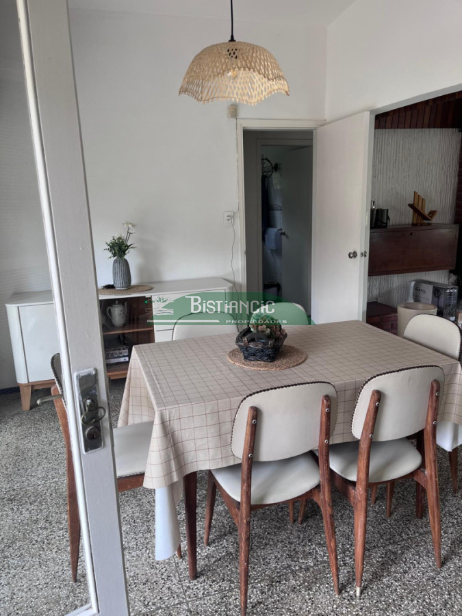 Casa ID.3023 - Hermoso chalet en alquiler de temporada, 3 dorm, con parrillero y patio.