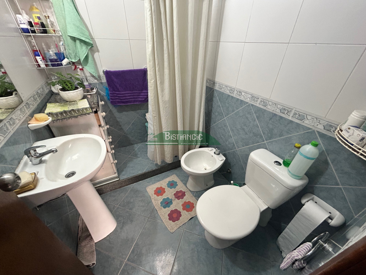 Casa ID.2908 - Maldonado, casa impecable de 2 dorm, 1 baño, living , barbacoa, galpón, etc. Precio de venta US$ 125.000.