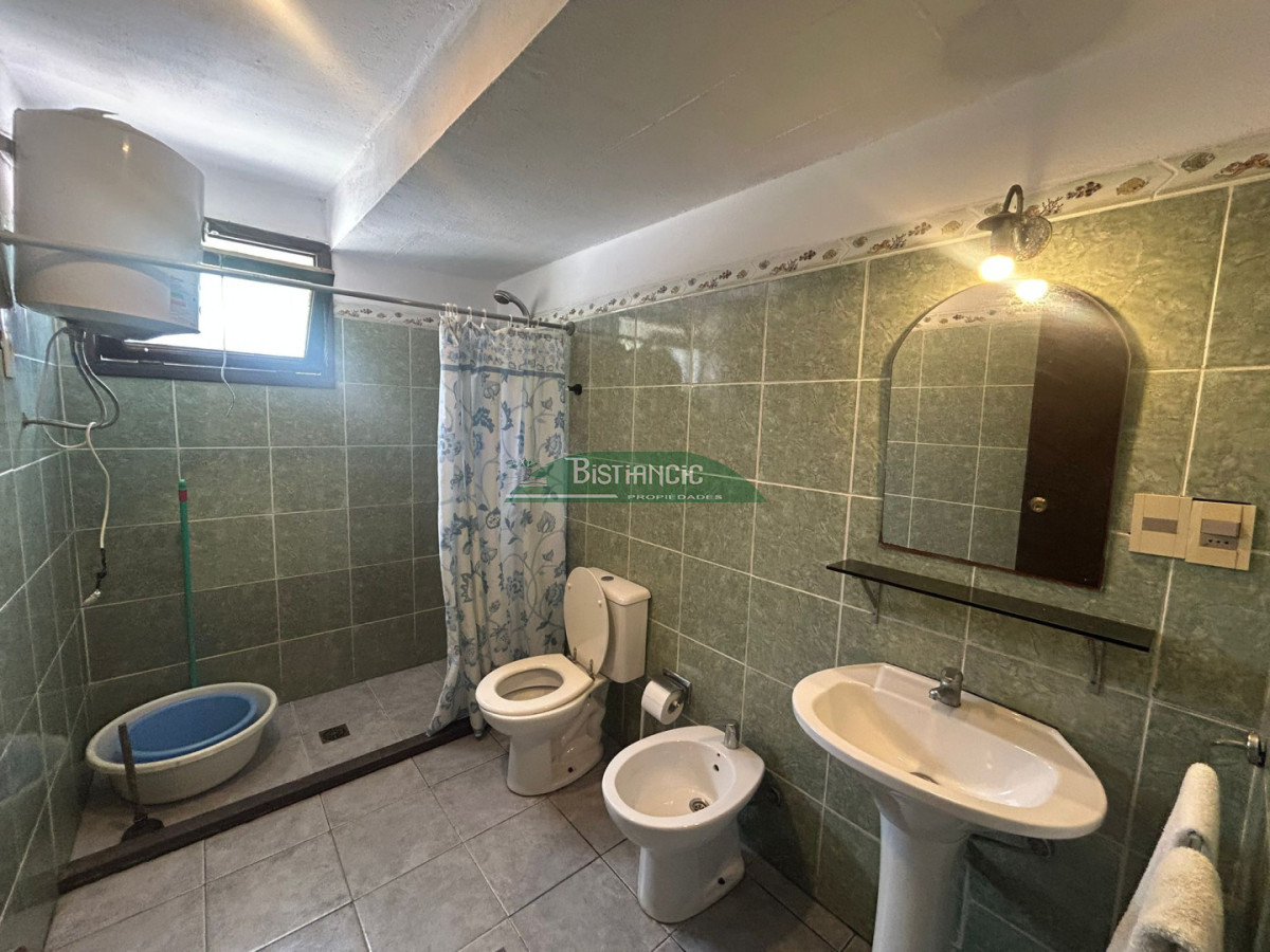 Casa ID.3030 - Alquiler de temporada o Anual - Casa en Lausana. de 3 dorm, 2 baños, con terraza , patio y estacionamiento.