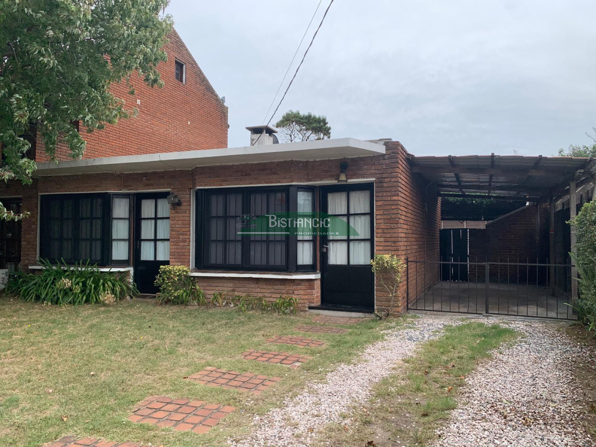 Casa ID.616 - Alquilo invernal casa 2 dorm, 1 baño, estufa y aire acond, cochera y parrillero. $24.000