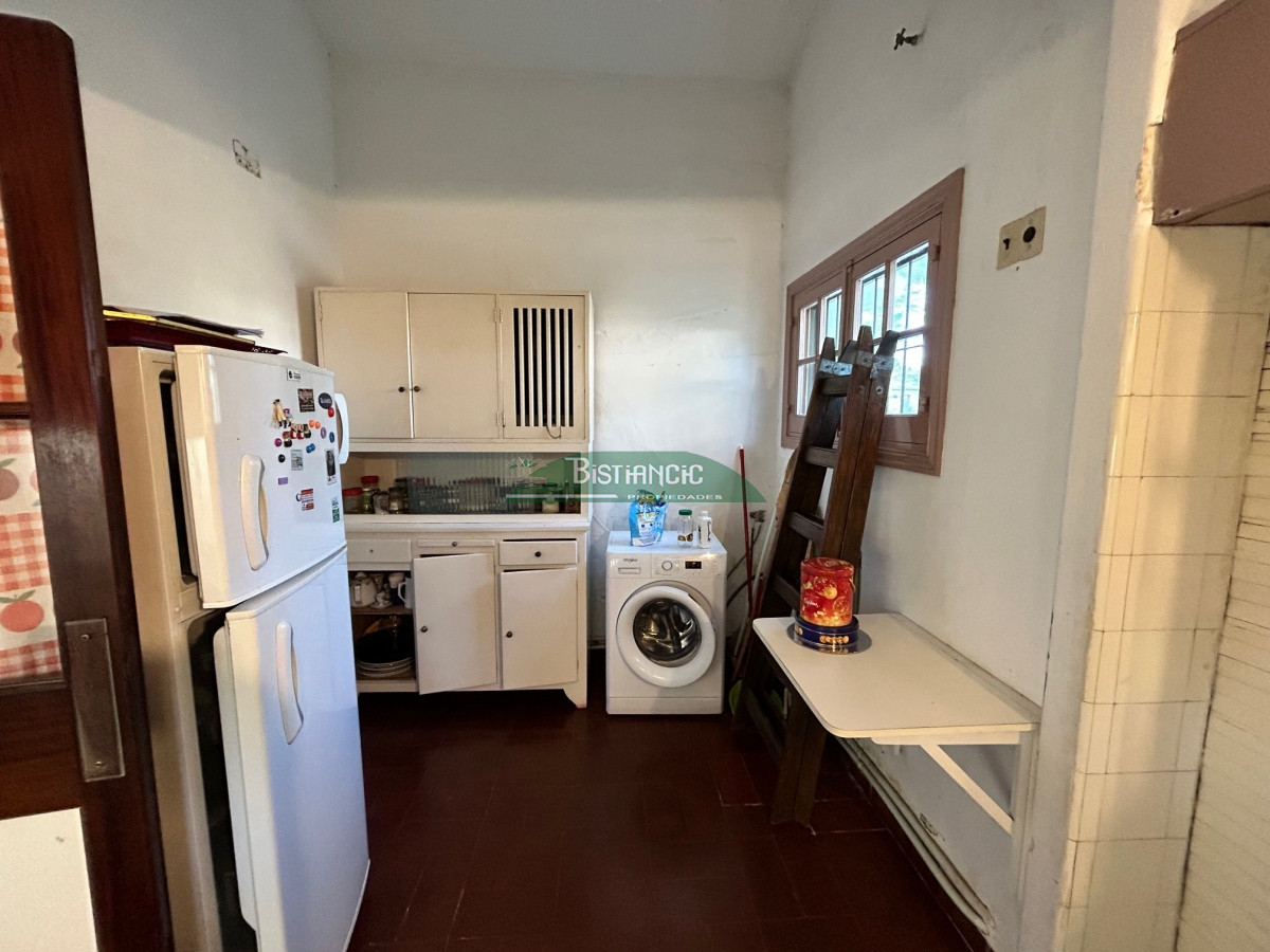 Casa ID.2863 - San Rafael , chalé sólida construcción de Clerc y Guerra, de 3 dorm 2 baños, serv,c baño, garaje, 830 m2 terreno, calef. Precio de venta US$ 350.000