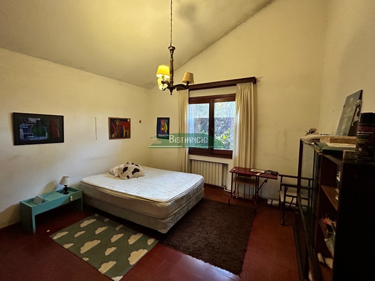 Casa ID.2863 - San Rafael , chalé sólida construcción de Clerc y Guerra, de 3 dorm 2 baños, serv,c baño, garaje, 830 m2 terreno, calef. Precio de venta US$ 350.000