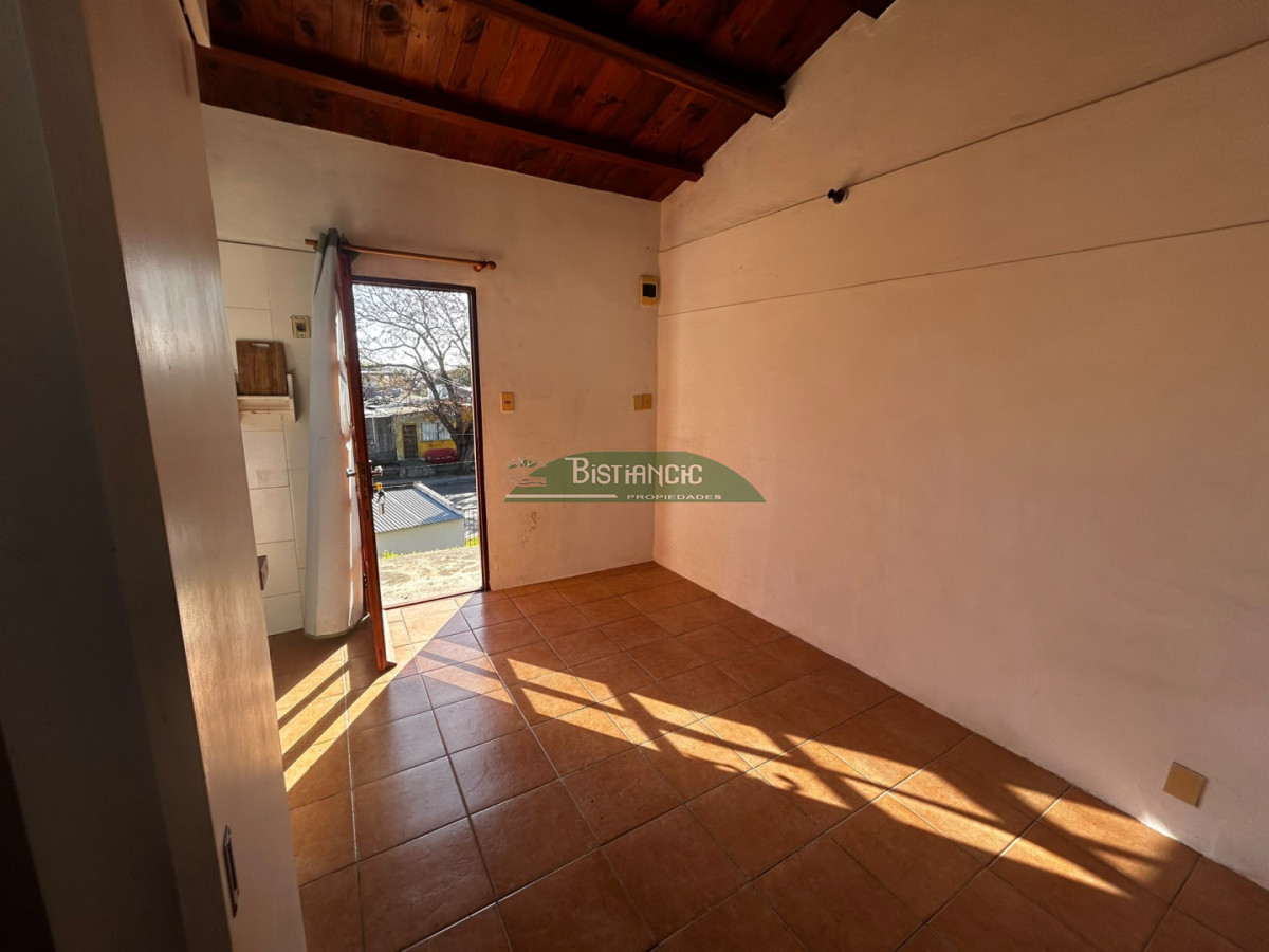 Casa ID.2896 - Apto tipo casita en alquiler anual, 1 dormitorio, con patio. 