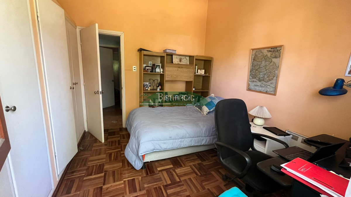 Casa ID.3011 - Chalé Bo Mónaco sobre Chiossi, amplia y sólida construcción, para vivir o comercial. Venta US$320.000. 