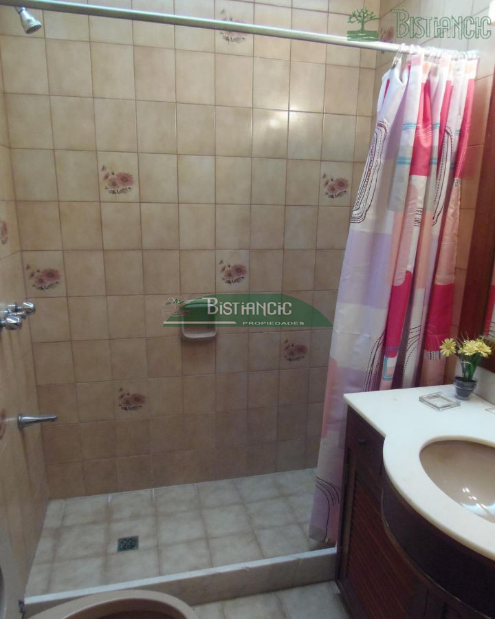 Casa ID.675 - Alquiler de temporada, Casa de 3 dormitorios, 2 baños y parrillero. 