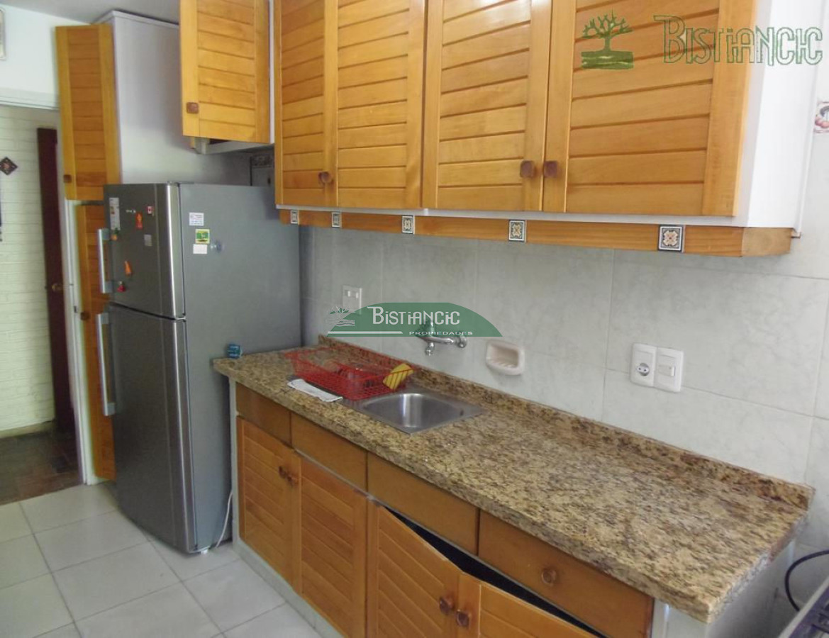 Casa ID.675 - Alquiler de temporada, Casa de 3 dormitorios, 2 baños y parrillero. 