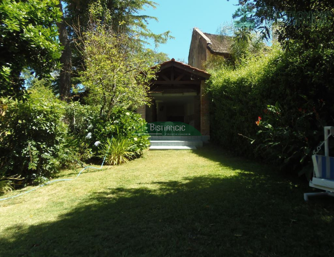 Casa ID.675 - Alquiler de temporada, Casa de 3 dormitorios, 2 baños y parrillero. 
