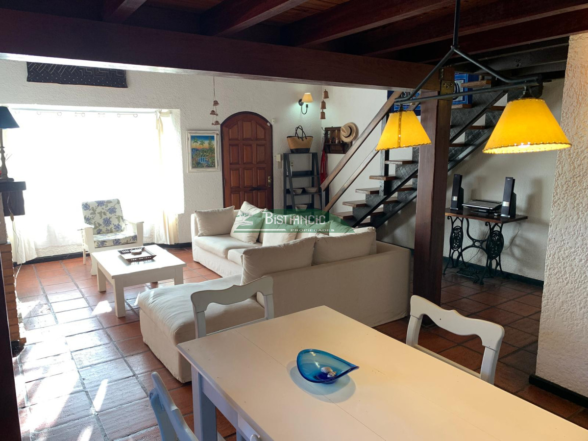 Casa ID.816 - ALQUILER TEMPORAL Casa en Pinares, Pda 35 de la mansa, 3 dorm 2 baños. Disponible del 2 al 15  US$ 2500