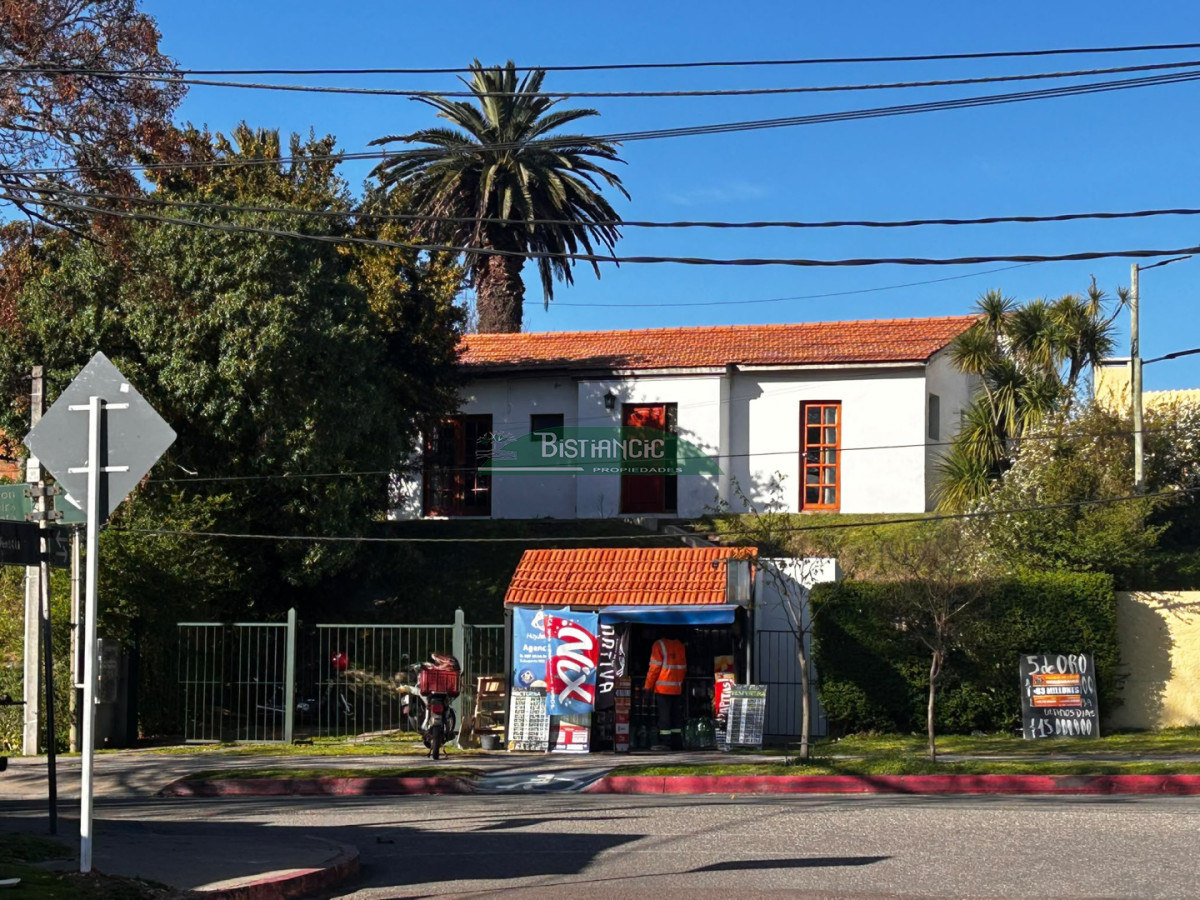 Casa ID.2896 - Apto tipo casita en alquiler anual, 1 dormitorio, con patio. 