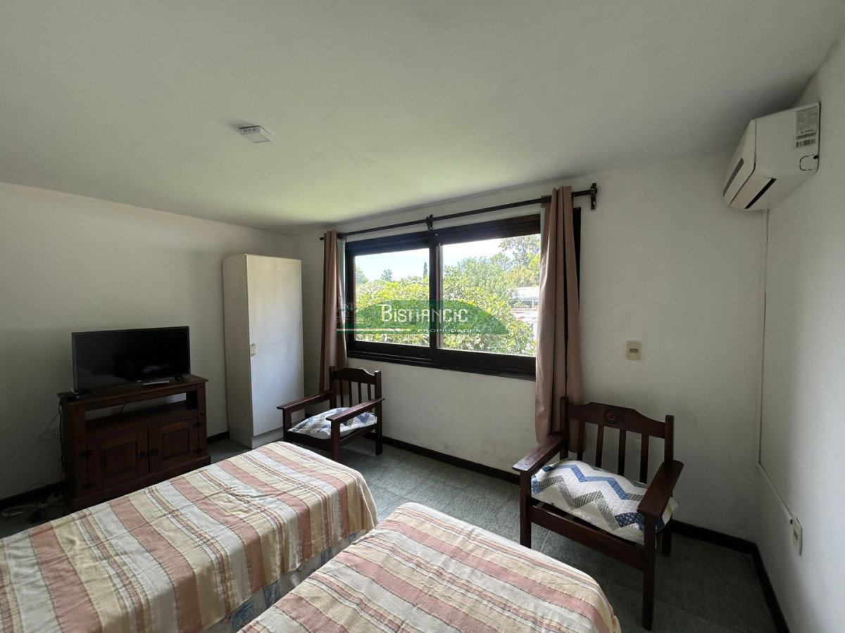 Casa ID.3030 - Alquiler de temporada o Anual - Casa en Lausana. de 3 dorm, 2 baños, con terraza , patio y estacionamiento.