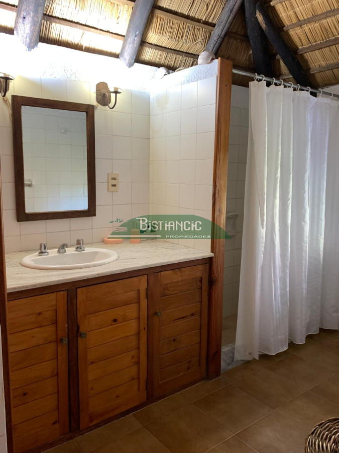 Casa ID.816 - ALQUILER TEMPORAL Casa en Pinares, Pda 35 de la mansa, 3 dorm 2 baños. Disponible del 2 al 15  US$ 2500
