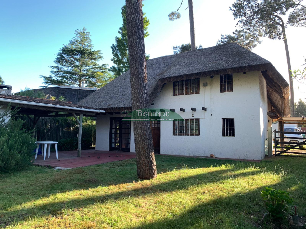 Casa ID.816 - ALQUILER TEMPORAL Casa en Pinares, Pda 35 de la mansa, 3 dorm 2 baños. Disponible del 2 al 15  US$ 2500