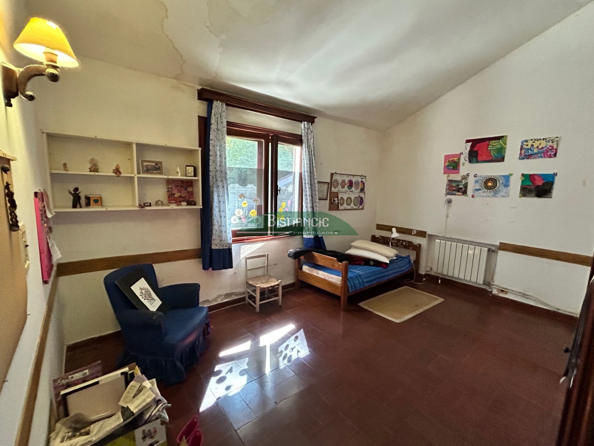 Casa ID.2863 - San Rafael , chalé sólida construcción de Clerc y Guerra, de 3 dorm 2 baños, serv,c baño, garaje, 830 m2 terreno, calef. Precio de venta US$ 350.000