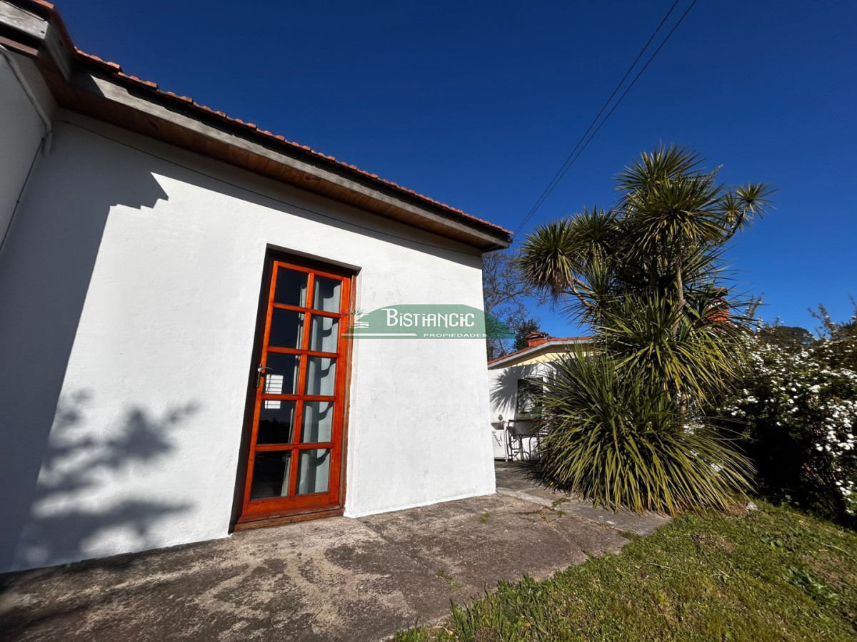 Casa ID.2896 - Apto tipo casita en alquiler anual, 1 dormitorio, con patio. 