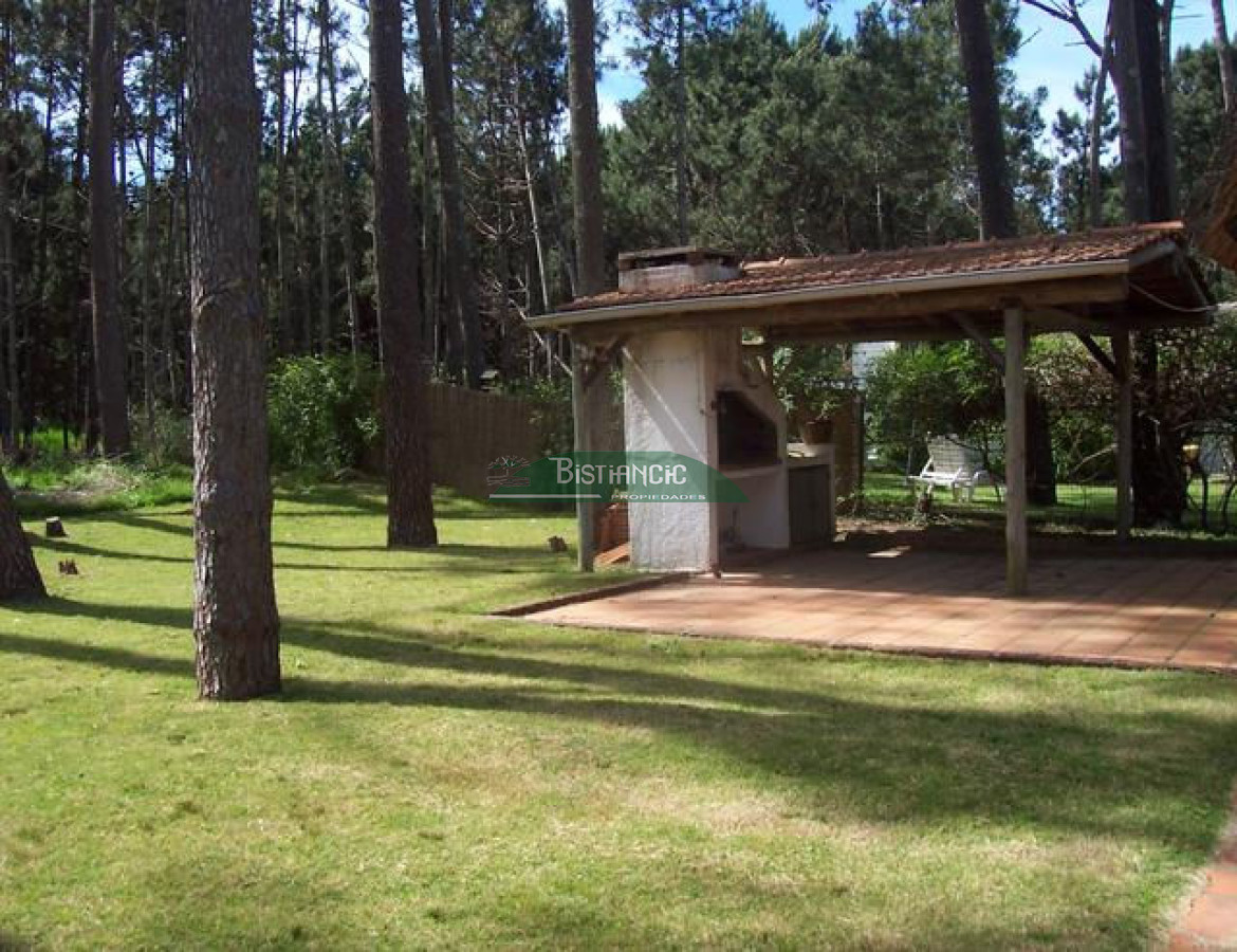 Casa ID.816 - ALQUILER TEMPORAL Casa en Pinares, Pda 35 de la mansa, 3 dorm 2 baños. Disponible del 2 al 15  US$ 2500