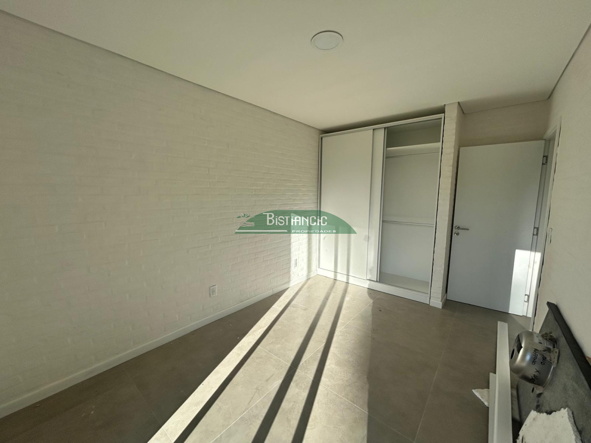 Casa ID.2958 - Casa a estrenar en Pinares , 3 dorm, 2 baños ( 1 en suite), salida con parrillero y pergola. 