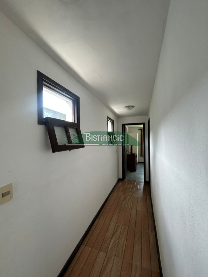 Casa ID.3030 - Alquiler de temporada o Anual - Casa en Lausana. de 3 dorm, 2 baños, con terraza , patio y estacionamiento.