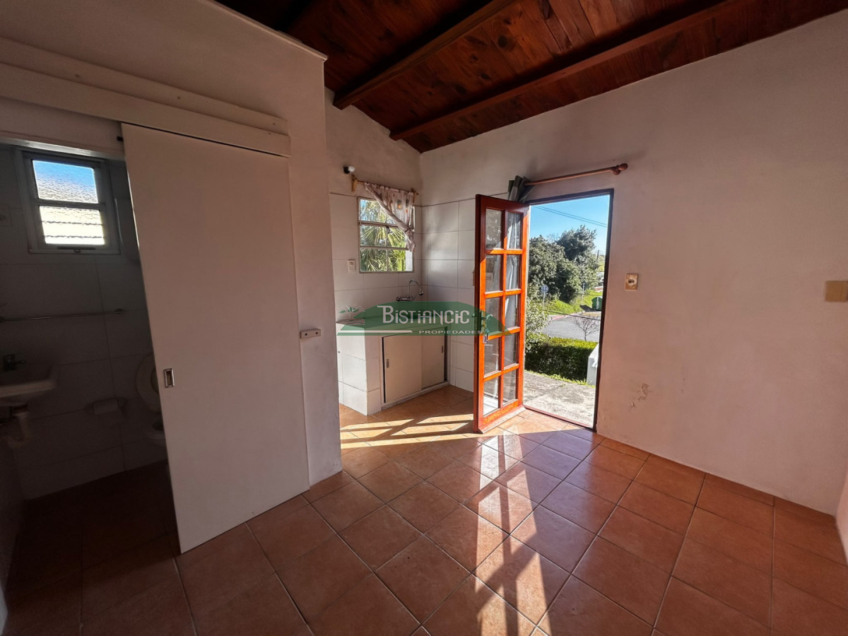 Casa ID.2896 - Apto tipo casita en alquiler anual, 1 dormitorio, con patio. 