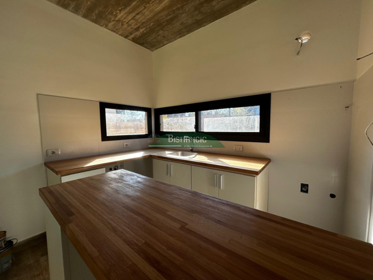 Casa ID.2275 - Casa a estrenar en barrio privado, construcción tradicional, 2 dorm 2 baños 310 m2 de terreno  