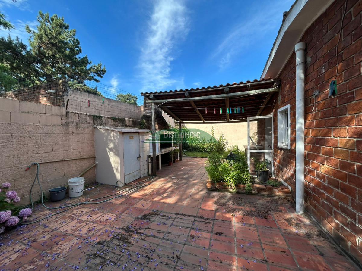 Casa ID.97 - Hermosa casa en Venta - Alquiler de temporada, 2 dorm, con jardin y parrillero 