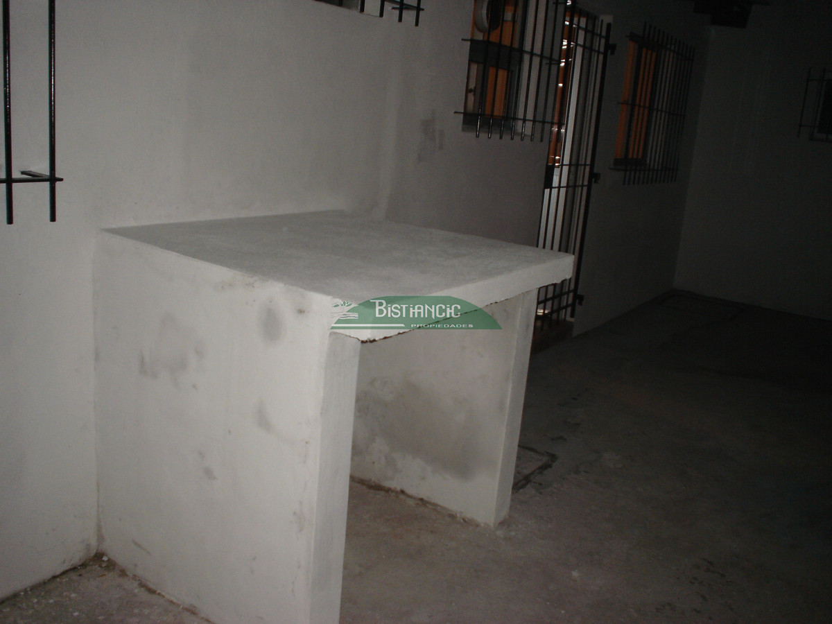 Casa ID.2952 - Casa en Maldonado, 3 dorm 2 baños , nueva con 2 deptos alquilados (buena renta). Todo impecable. Venta US$ 220.000. 