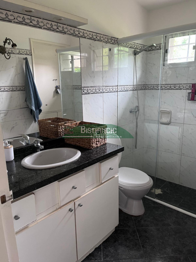 Casa ID.3023 - Hermoso chalet en alquiler de temporada, 3 dorm, con parrillero y patio.