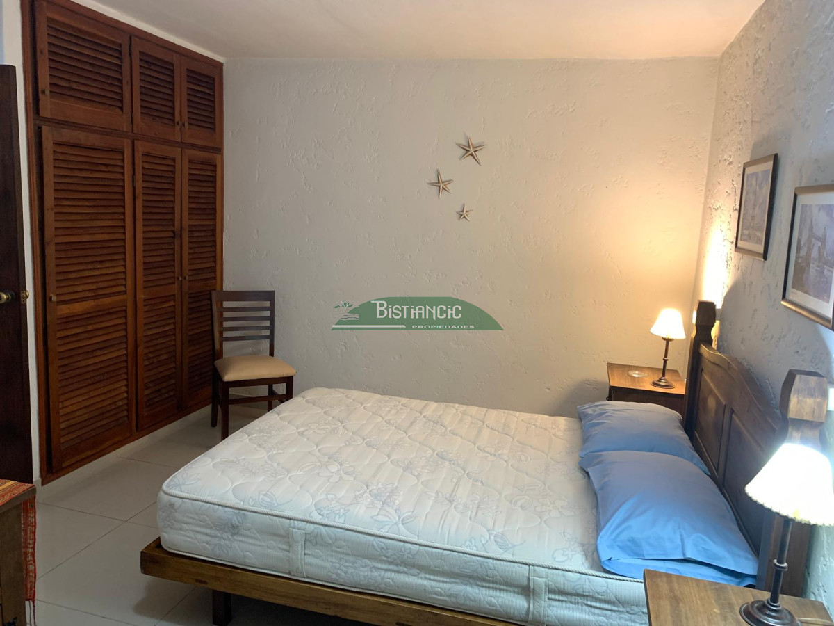 Casa ID.616 - Alquilo invernal casa 2 dorm, 1 baño, estufa y aire acond, cochera y parrillero. $24.000