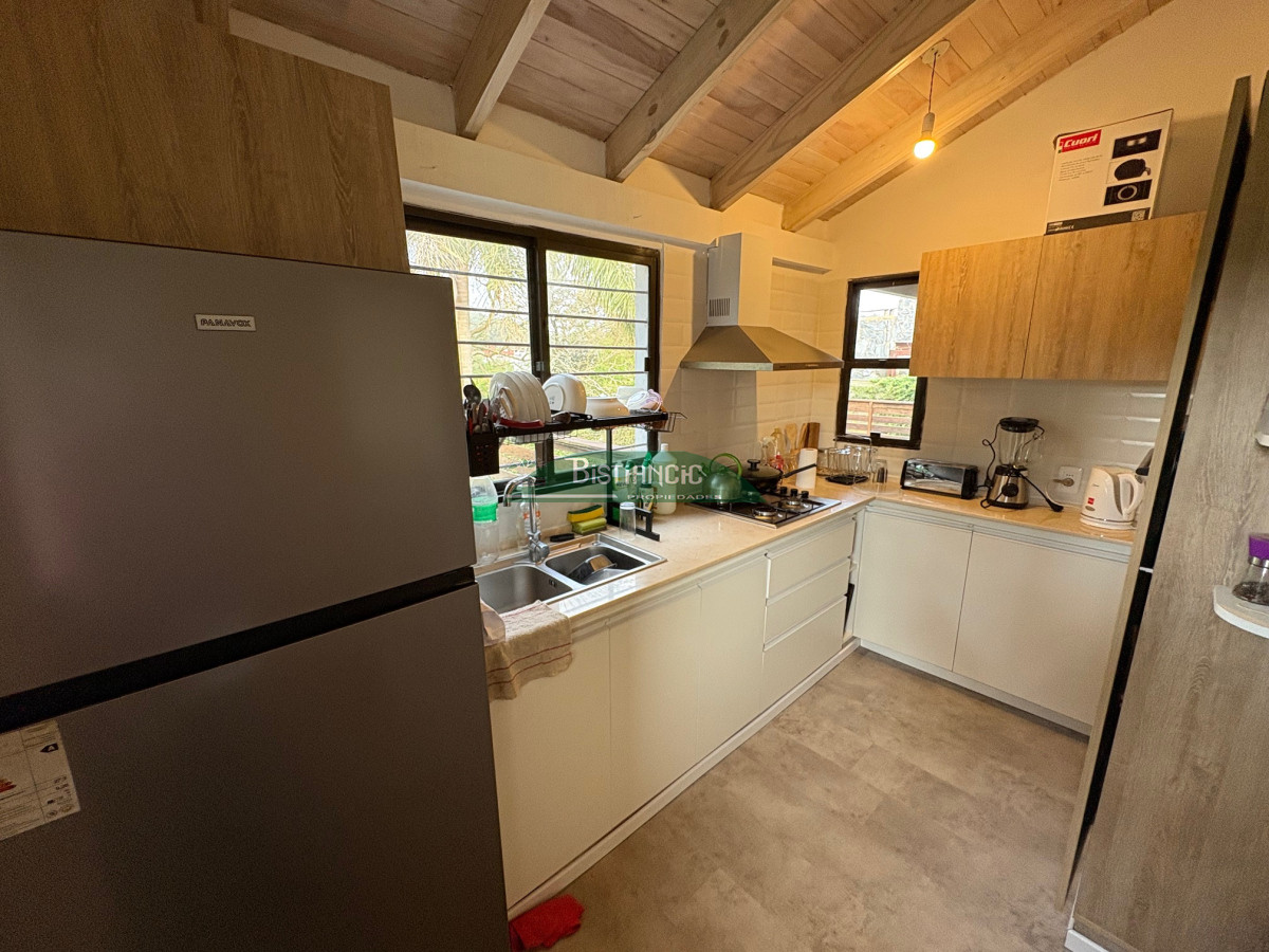 Casa ID.2991 - Rincón del Indio, moderno chalé de 3 dorm 3 baños, terraza con parrilla, super integrado al bosque. Diseño y practicidad en un lugar para disfrutar. 
