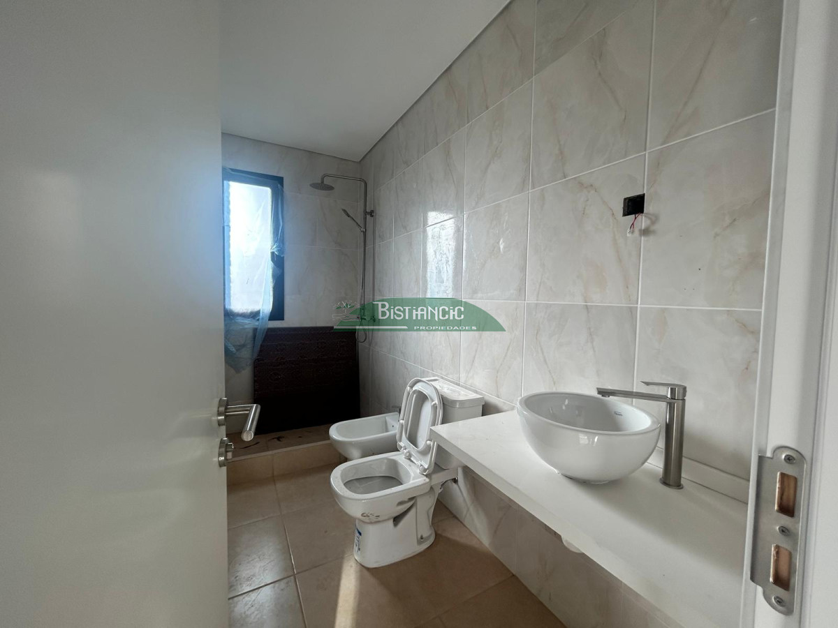 Casa ID.2958 - Casa a estrenar en Pinares , 3 dorm, 2 baños ( 1 en suite), salida con parrillero y pergola. 
