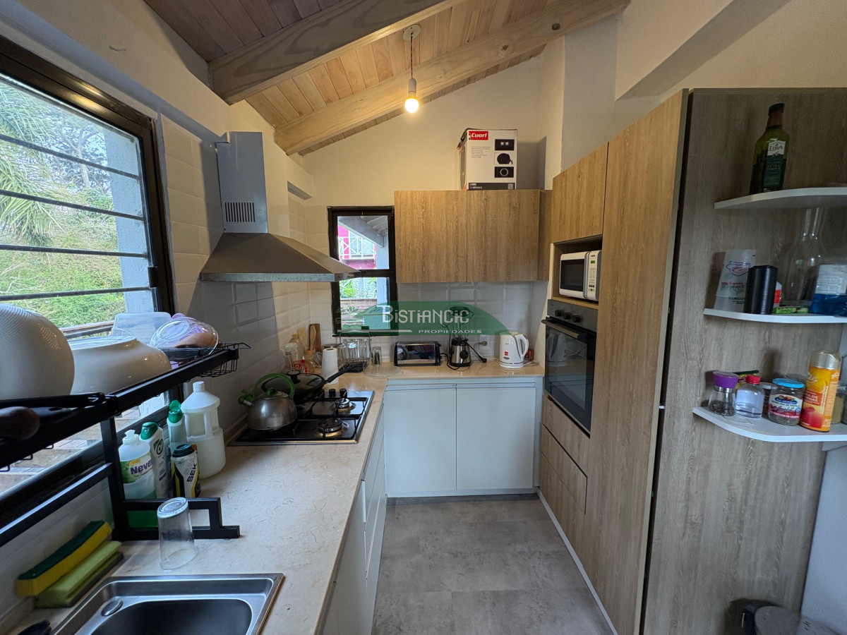 Casa ID.2991 - Rincón del Indio, moderno chalé de 3 dorm 3 baños, terraza con parrilla, super integrado al bosque. Diseño y practicidad en un lugar para disfrutar. 