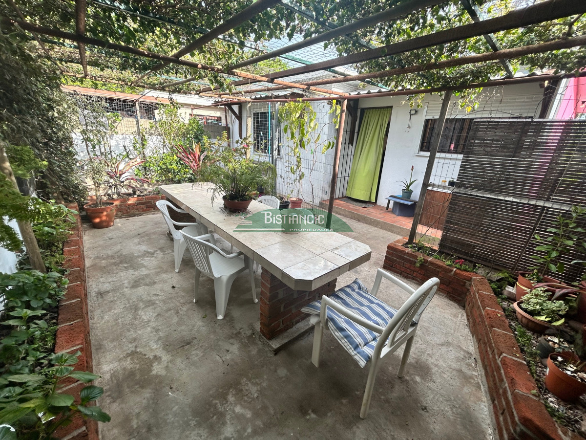 Casa ID.2908 - Maldonado, casa impecable de 2 dorm, 1 baño, living , barbacoa, galpón, etc. Precio de venta US$ 125.000.