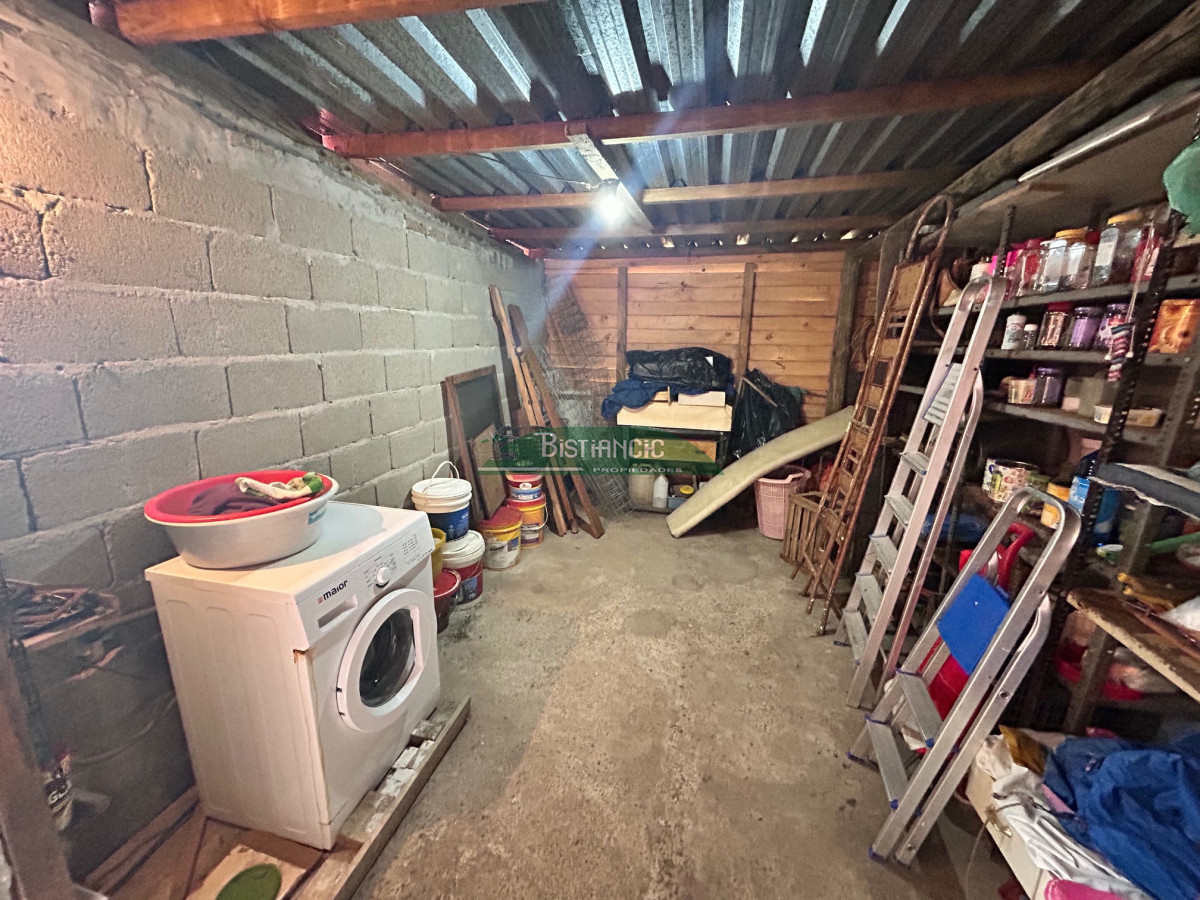 Casa ID.2908 - Maldonado, casa impecable de 2 dorm, 1 baño, living , barbacoa, galpón, etc. Precio de venta US$ 125.000.