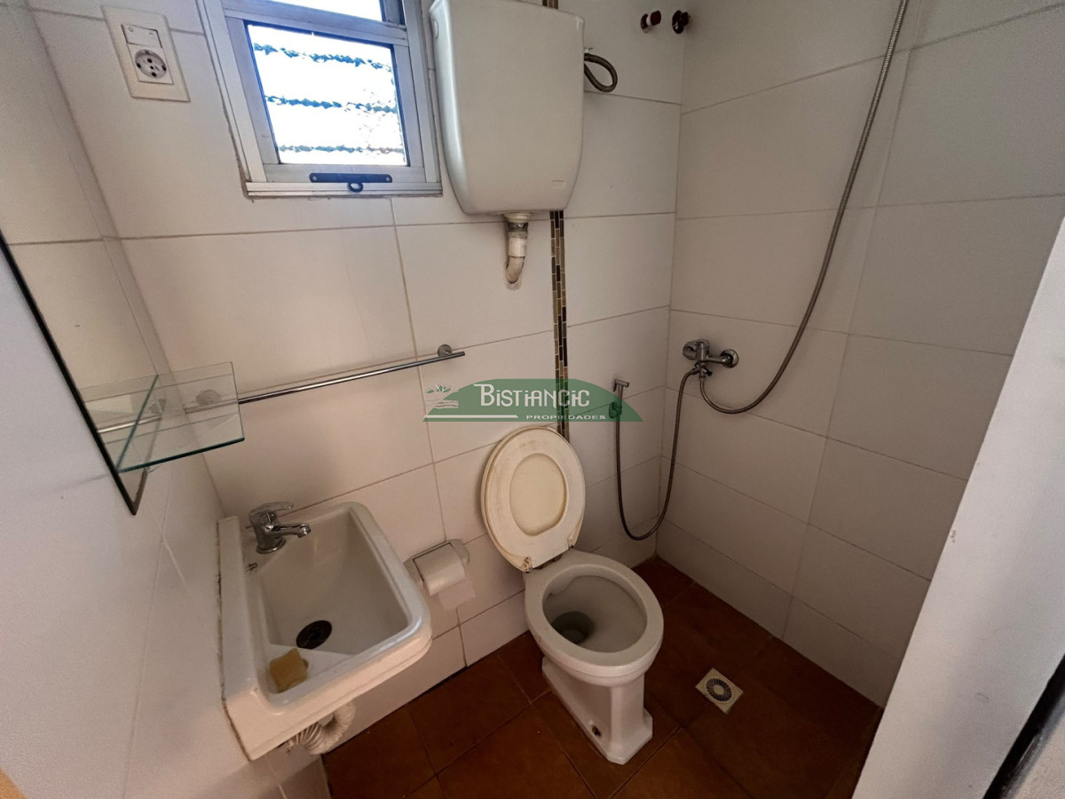 Casa ID.2896 - Apto tipo casita en alquiler anual, 1 dormitorio, con patio. 