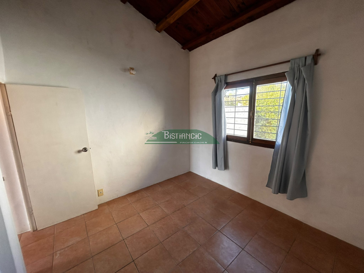 Casa ID.2896 - Apto tipo casita en alquiler anual, 1 dormitorio, con patio. 
