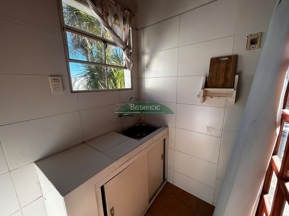 Casa ID.2896 - Apto tipo casita en alquiler anual, 1 dormitorio, con patio. 