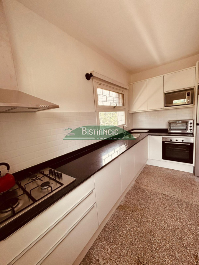 Casa ID.3018 - Casa en alquiler de temporada con garaje y amplio patio - Iporá