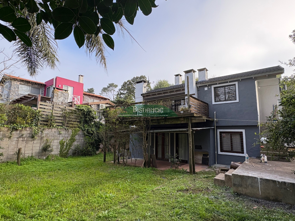 Casa ID.2991 - Rincón del Indio, moderno chalé de 3 dorm 3 baños, terraza con parrilla, super integrado al bosque. Diseño y practicidad en un lugar para disfrutar. 