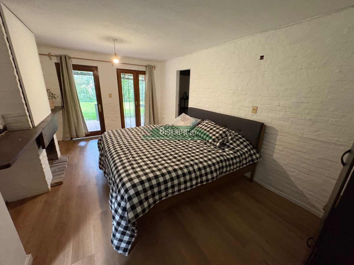 Casa ID.2991 - Rincón del Indio, moderno chalé de 3 dorm 3 baños, terraza con parrilla, super integrado al bosque. Diseño y practicidad en un lugar para disfrutar. 