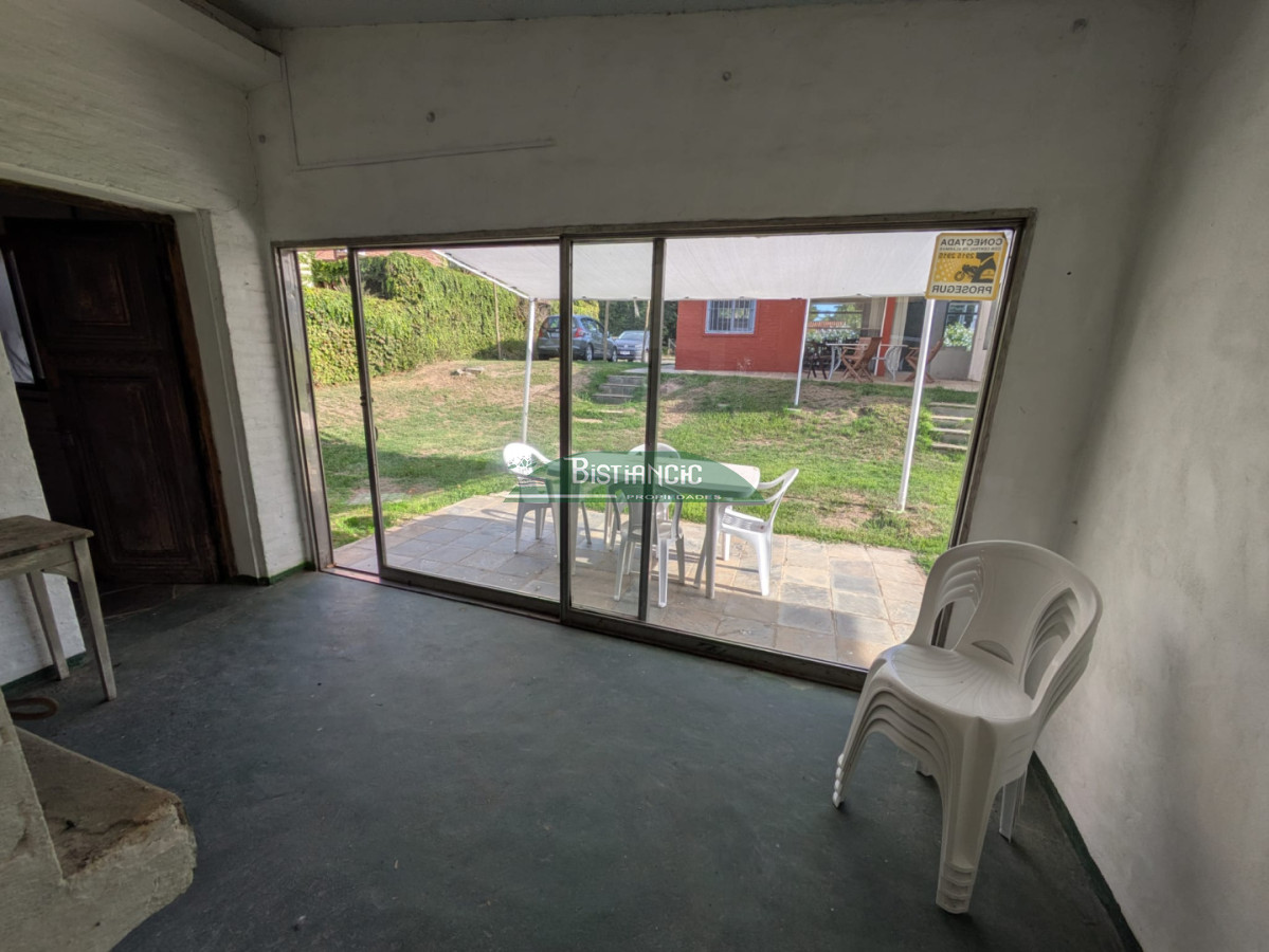 Casa ID.3043 - Hermoso chalet sobre camino la laguna. 3 dorm, 1 baño, barbacoa con baño y deposito. Patio y Estacionamiento. 