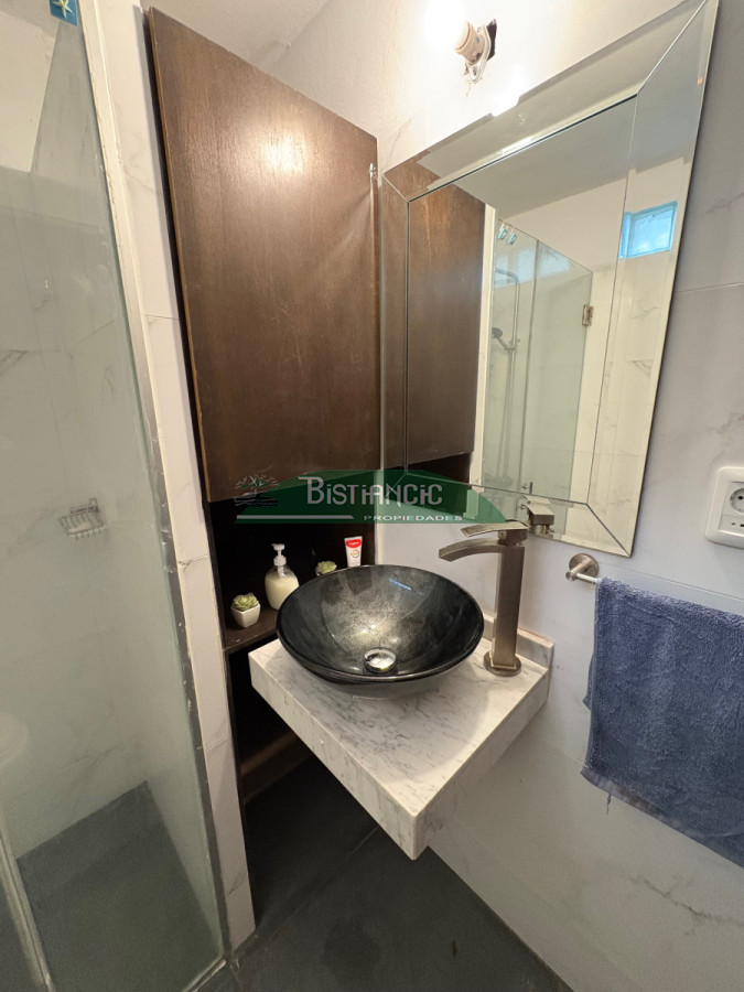 Casa ID.2991 - Rincón del Indio, moderno chalé de 3 dorm 3 baños, terraza con parrilla, super integrado al bosque. Diseño y practicidad en un lugar para disfrutar. 